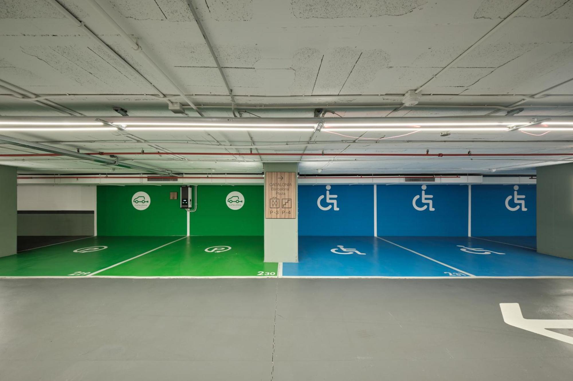 Catalonia Barcelona Plaza — Fotos 1